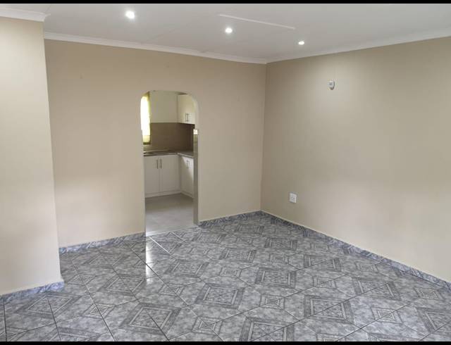 3 BEDROOM TOWNHOUSE TO LET IN DUNVERIA